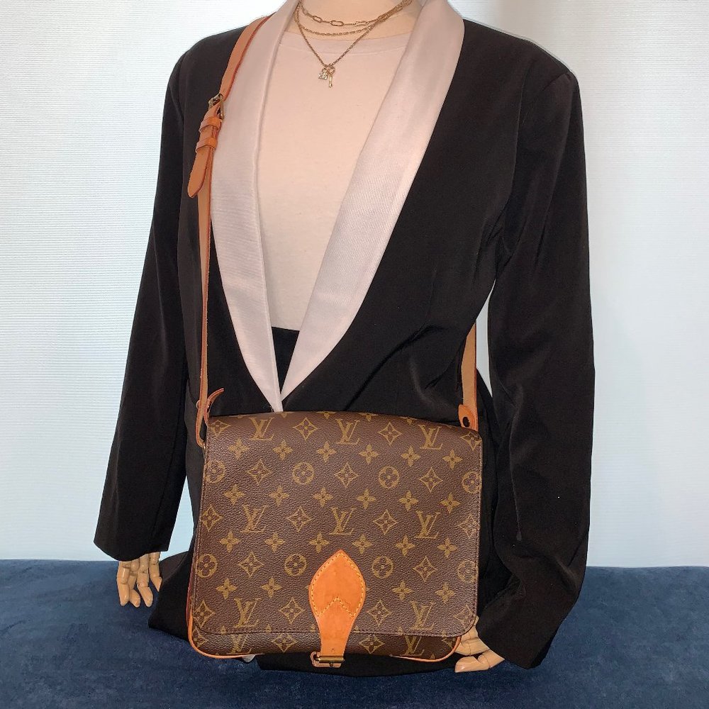 Auth Louis Vuitton Cartouchiere GM Monogram Crossbody Handbag Purse
